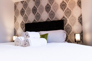 3 chambres, fer et planche à repasser, Wi-Fi gratuit, draps fournis