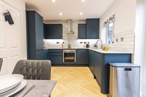 Charming Home in Bromsgrove: Perfect for Groups