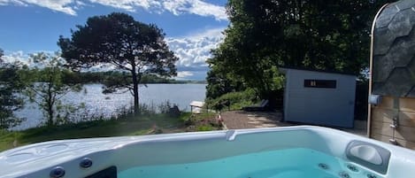 Baignoire à remous extérieure