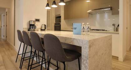 w* | Charming 2BR with Balcony in Miraflores