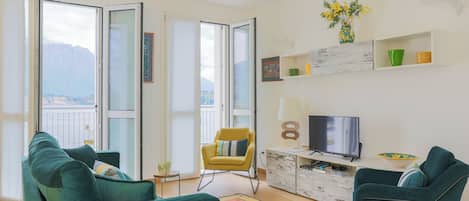 Apartment, Lake View | 2 bedrooms, premium bedding, down duvets, iron/ironing board