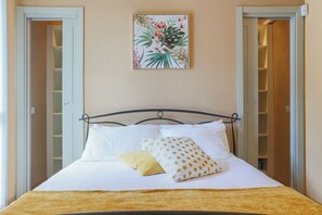 Apartment, Lake View | 2 bedrooms, premium bedding, down comforters, iron/ironing board - Lakefront Contemporary (Griante)