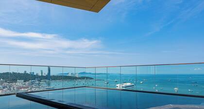 Sea View Edge Central Pattaya