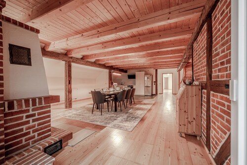 Platz für Reisegruppen oder die große Familie. Quedlinburg und Thale vor der Tür