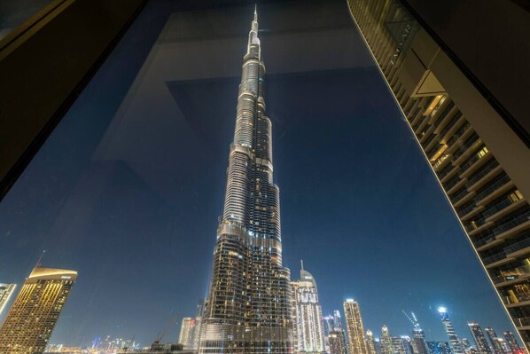 View from property - Family 3BR Flat | Free Parking, Gym, Pool & Burj Views (Dubai)