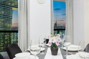 تناول الطعا�م