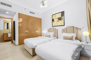 4 makuuhuonetta, silitysrauta/-lauta, Wi-Fi, vuodevaatteet