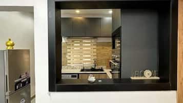 Fridge, microwave, oven, stovetop