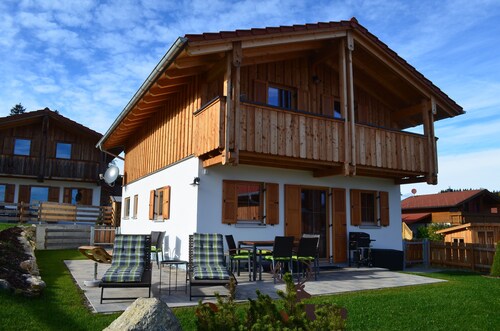 Modern chalet with sauna, lake view and large garden in Lechbruck am See