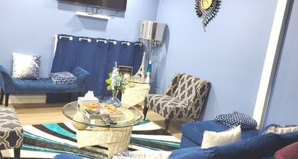 56 Executive Business Home w AC 10 min to Airport