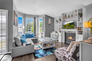 House | 5 bedrooms - 33 Executive Home A C Airport (Calgary)