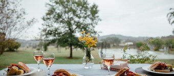 Bluebush Estate - 11 Bedrooms - In the heart of Lovedale Hunter Valley!