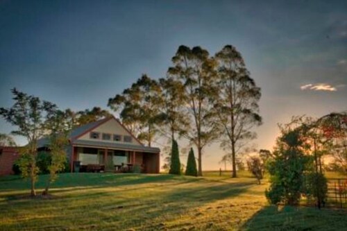 Bluebush Estate - 11 Bedrooms - In the heart of Lovedale Hunter Valley!
