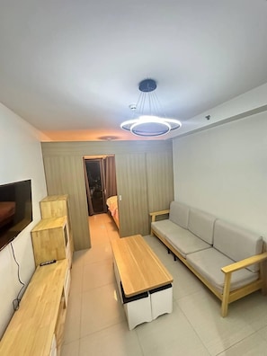 Comfort Apartment, Balcony, Park View | Living area