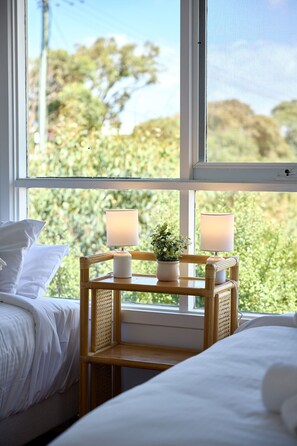 3 makuuhuonetta, silitysrauta/-lauta, ilmainen Wi-Fi, vuodevaatteet