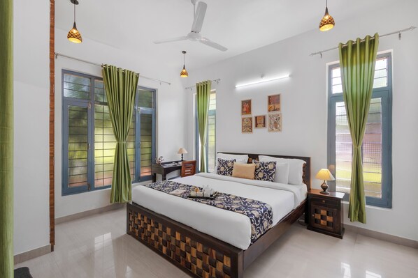 デラックス ルーム プールビュー | 防音設備、WiFi (無料)