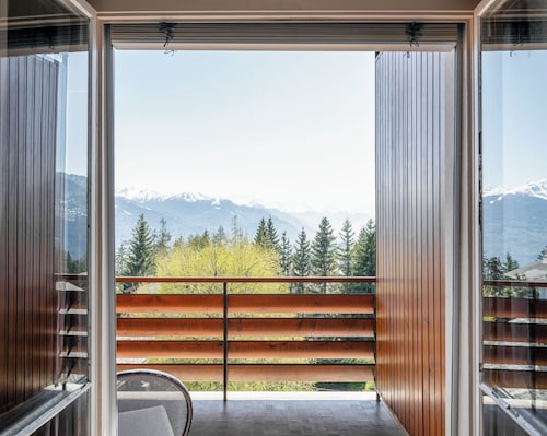 Hôtel historique Chez Elsy - Crans-Sapins