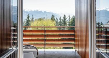 Hôtel historique Chez Elsy - Crans-Sapins