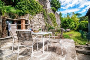 Appartement, patio, vue jardin