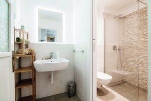 Apartment, Patio, Garden View | 1 bedroom, premium bedding, down comforters, iron/ironing board - Lemon Tree (Laglio)