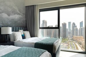 2 bedrooms, desk, iron/ironing board, travel crib - Burj Khalifa & Fountain View | 2B Arthouse Royale (Dubai)