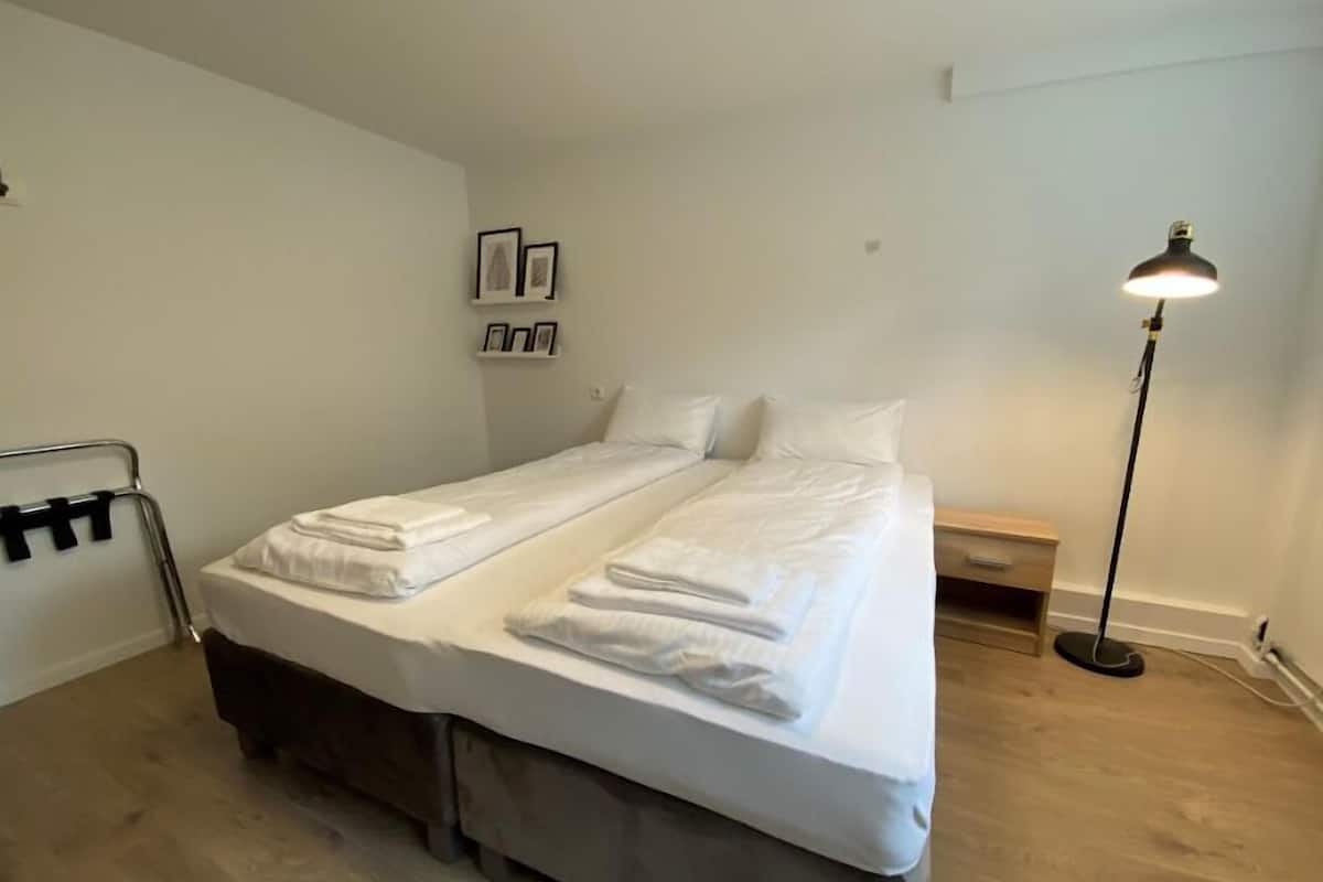 Club Double or Twin Room | 1 bedroom, iron/ironing board, free WiFi, bed sheets