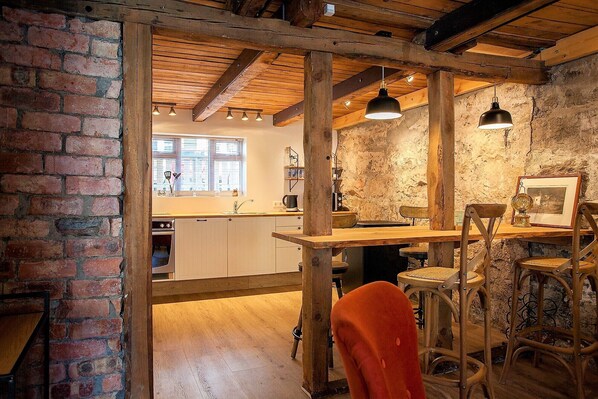 L27 Down | Private kitchen