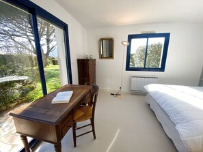 4 bedrooms, free WiFi