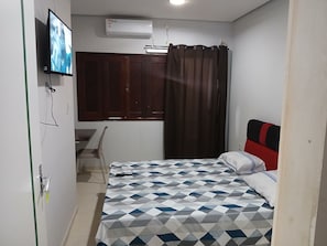 Classic Single Room | Desk, laptop workspace, free WiFi - Hotel Toronto  (Paragominas)