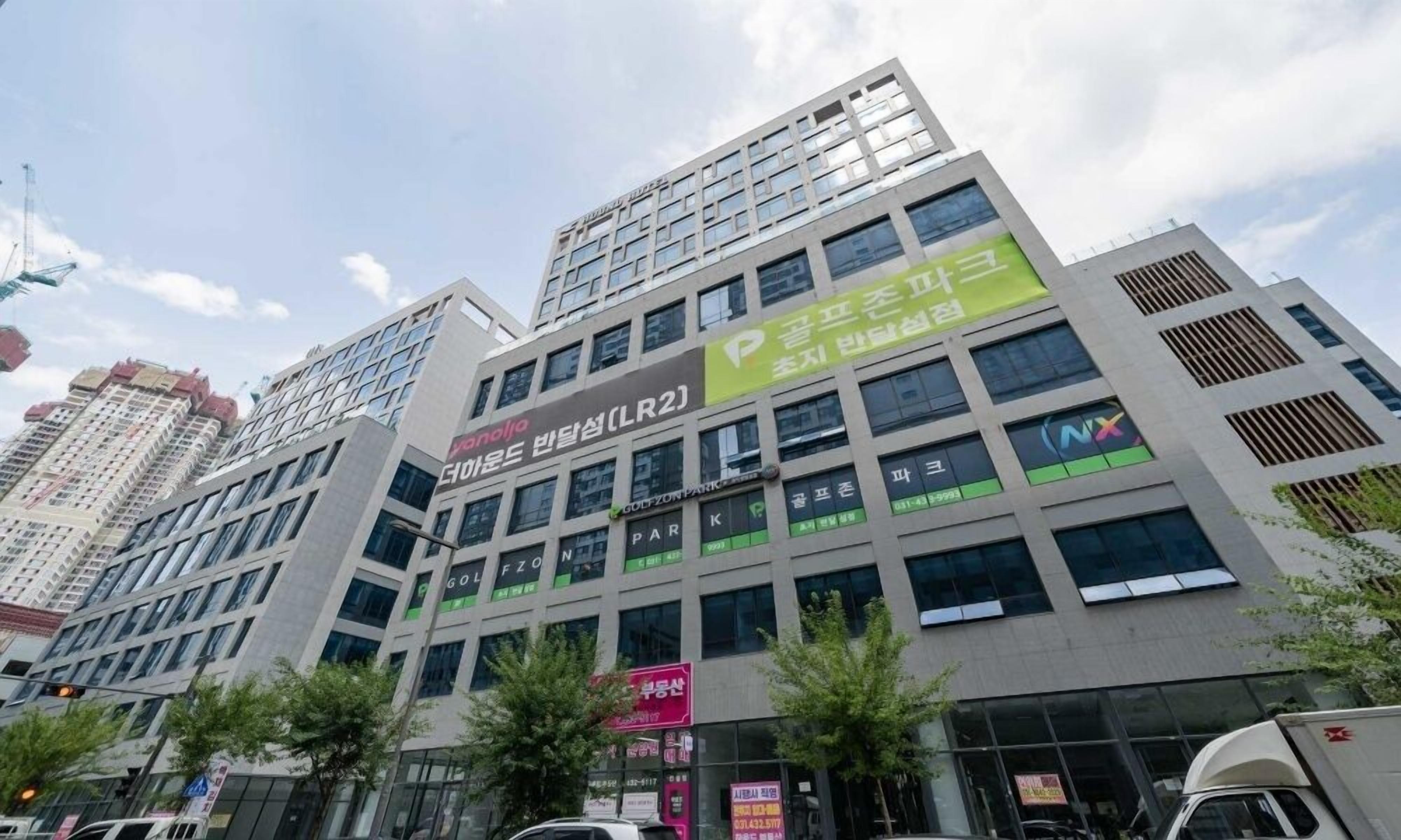 المنشأة من الخارج