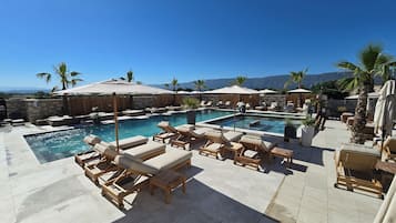 Pemandangan dari properti