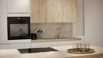 Apartment | Private kitchen | Fridge, microwave, oven, stovetop