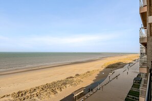 Nær stranden
