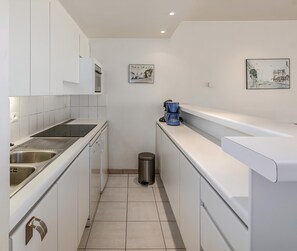 Private kitchen - 1 bedroom accommodation in Oostduinkerke (Oostduinkerke)