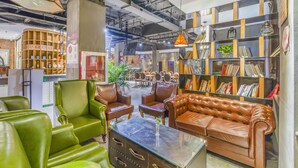 Lobby - James Joyce Coffetel (Baoding)