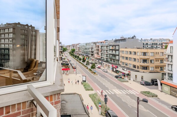 Interior - 3 bedroom accommodation in Oostduinkerke (Oostduinkerke)