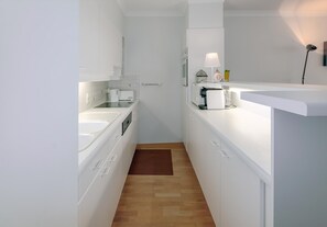 冰箱、烤箱、炉灶、茶具/咖啡用具