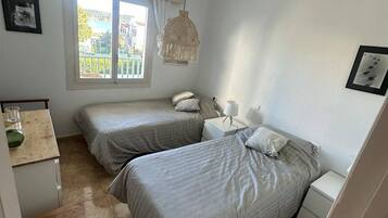 2 habitaciones, wifi gratis y ropa de cama