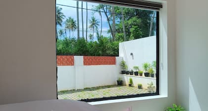 Wavealokam Beach Retreat