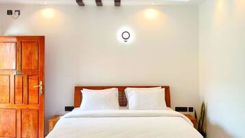 Premium Room, Balcony | Desk, laptop workspace, free WiFi, bed sheets