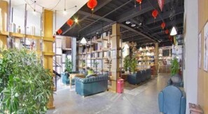 Lobby - James Joyce Coffetel Beijing Yizhuang East Rongjing Street Metro Station (Beijing)