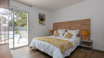 5 chambres, fer et planche Ă repasser, lit parapluie, accĂšs Internet