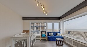 Living area - 2 bedroom accommodation in Sint-Idesbald (Sint-Idesbald)