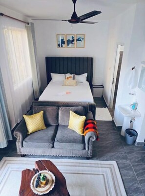 1 Schlafzimmer, Schreibtisch, WLAN