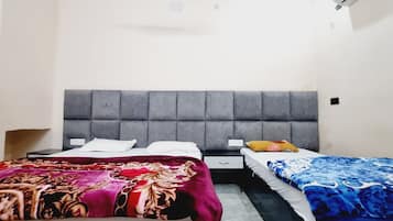 Family Triple Room | Egyptian cotton sheets, premium bedding, down duvets, memory-foam beds