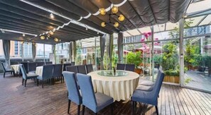Dining - James Joyce Coffetel (Chengdu)