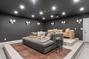 TV, offices - Nowhere | Private Cinema, Sauna, Star Gazing Dome (Joshua Tree)