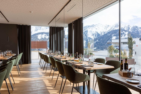 Apartment | Dining