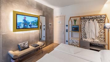 Junior Suite Doppia con doccia a vista | 2 Schlafzimmer, hochwertige Bettwaren, Daunenbettdecken