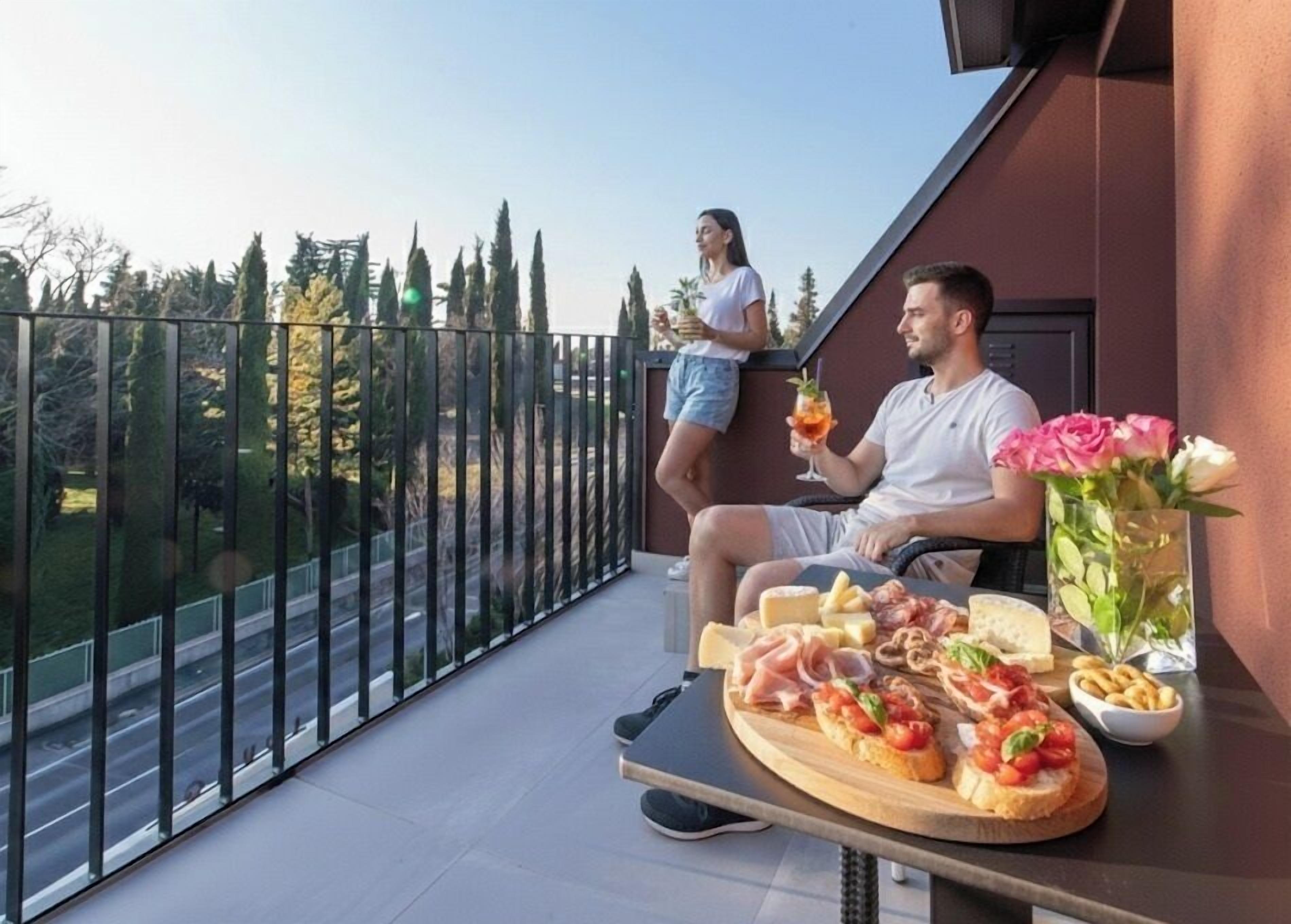 Junior Suite Doppia con terrazzo | Hochwertige Bettwaren, Daunenbettdecken